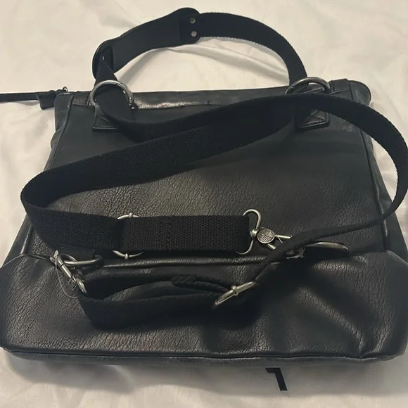 The Sak Black Ventura Convertible distressed leather backpack crossbody NWOT - Picture 2 of 16